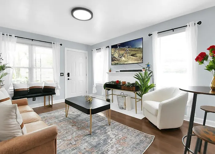 Cozy 3-Bedroom Home In Columbus