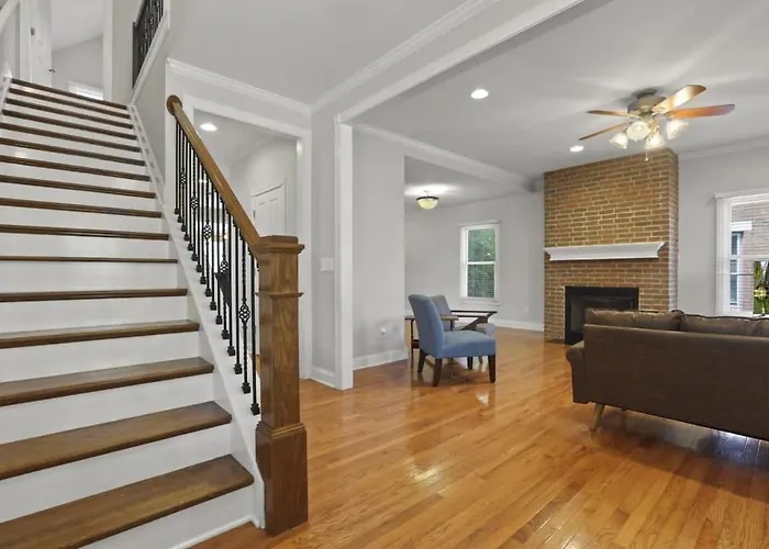 Housepitality - The Victorian Vacation Home