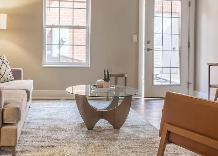 Landing Modern Apartment With Amazing Amenities