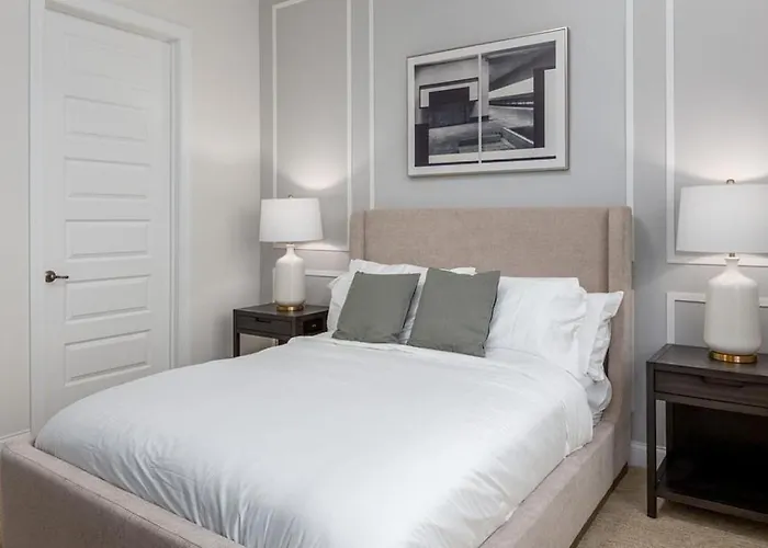 Landing Modern Apartment With Amazing Amenities