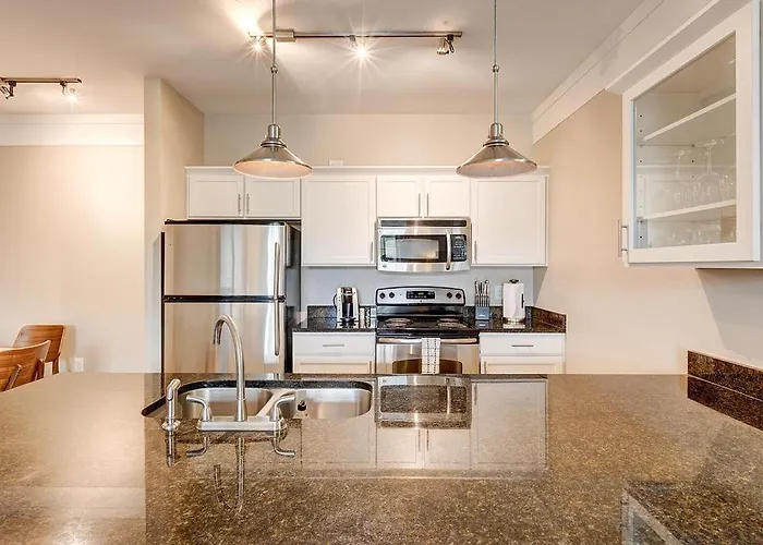 Landing Modern Apartment With Amazing Amenities