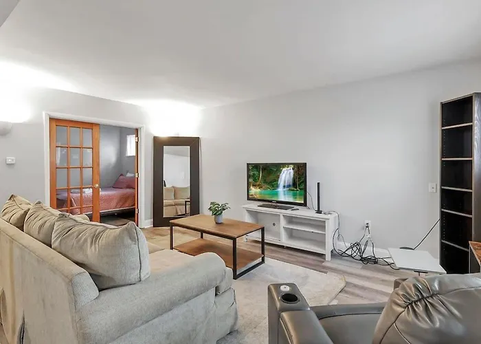 German Village Hidden Gem - 3 Bedroom Parking L Value
