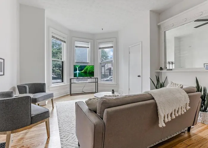 Housepitality - The Short North Getaway