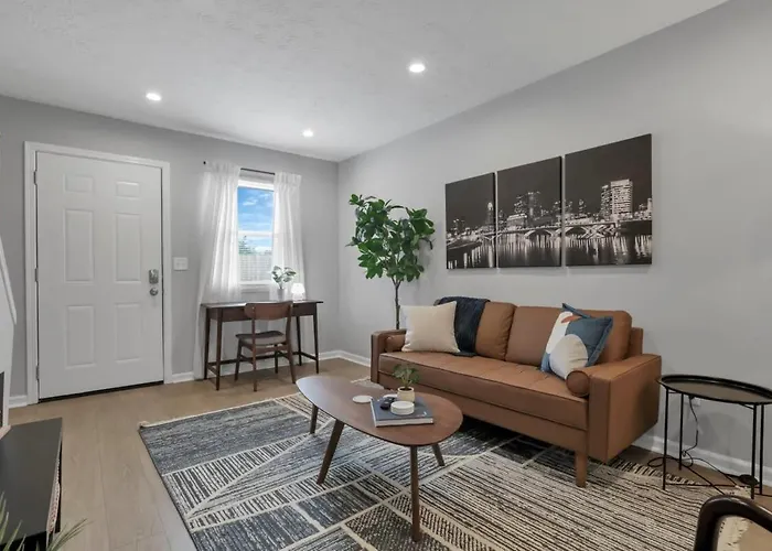 The Schumacher Townhouse - 2 Br