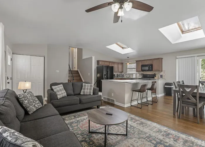 Housepitality - The Woodward Park Charmer - 4Br