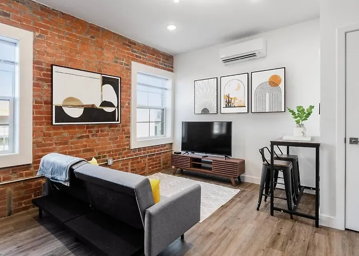 Trendy Loft Escape With Pool Table Bring Your Pets