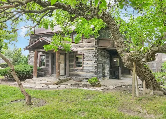 The City Cabin - Unique And Historic