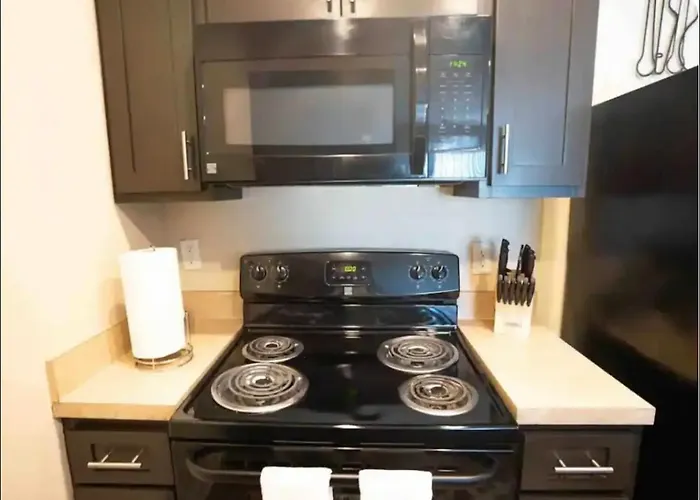 Cozy King 2 Bedroom At Easton Near Airport