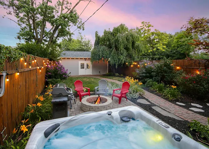 Charming Home With Garage, Hot Tub & Garden! Near Osu & Short North
