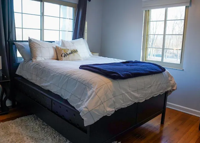 2Br Retreat Close To Downtown & Park