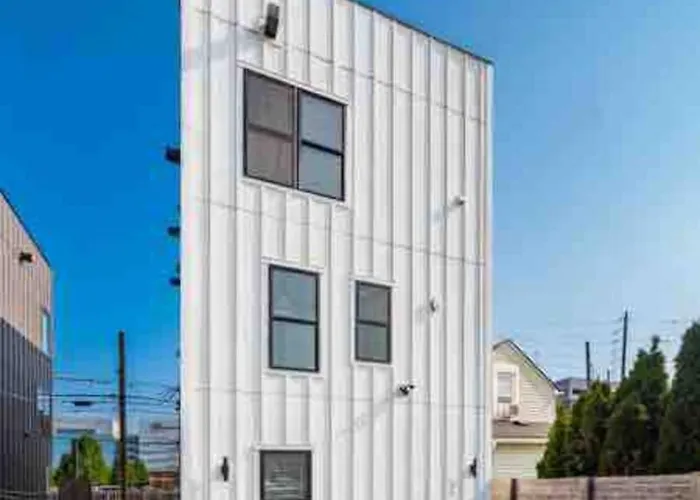 Brand New Build, D-Town Views, Must See