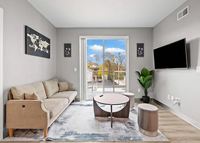 Modern Luxury In Columbus Near Downtown & Osu