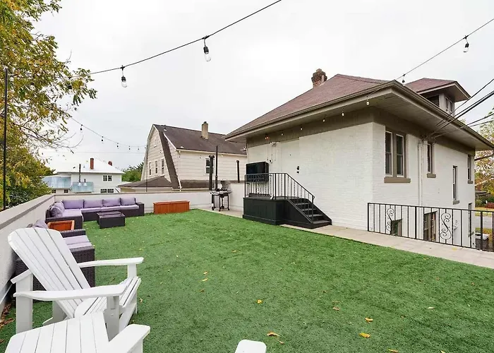 Close To Osu Rooftop Patio Grill & Outdoor Tv