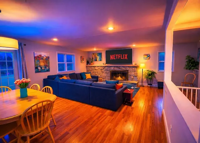 Large Private Ranch - Master Bedroom Suite With King Bed And Private Bathroom - Fenced Yard - Pets & Kids Welcome - Pool Table