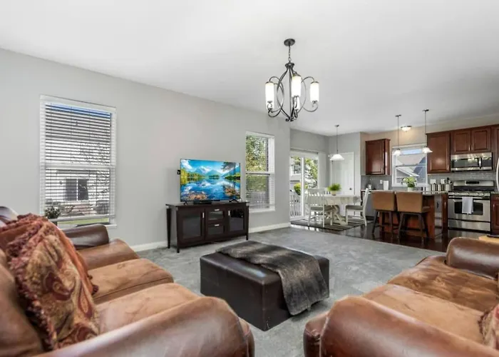 Modern 4Br Columbus Home Near Airport