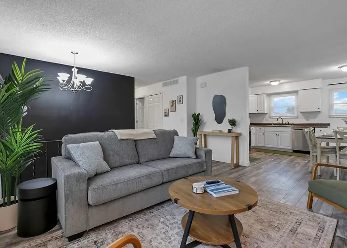 Modern 4Br Retreat Fenced Yard Near Easton
