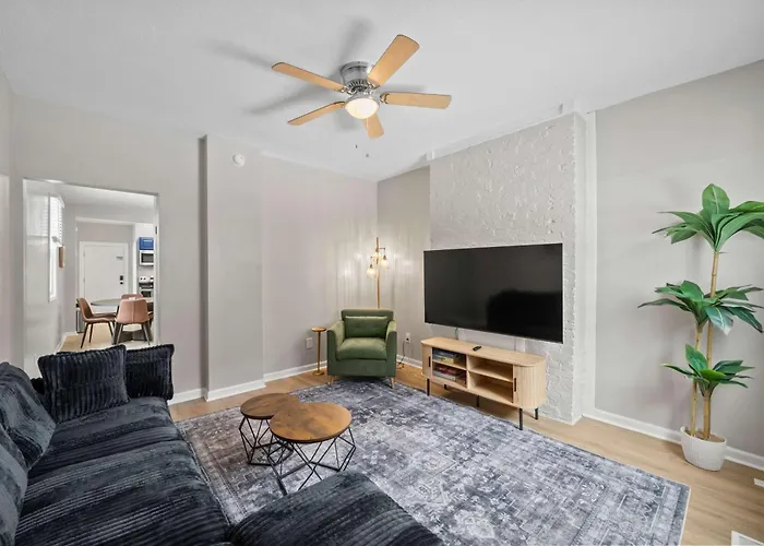 Short North 2Br, 2 Kings And Free Parking