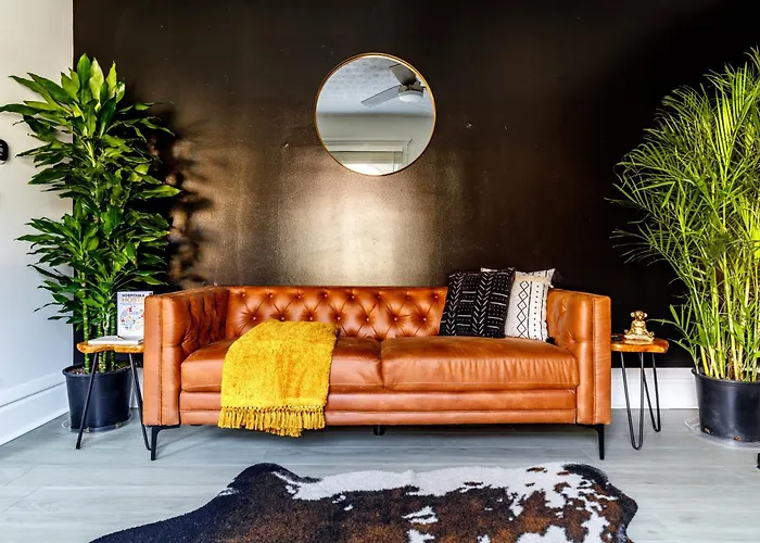 Jungle House Boutique Residences - Downtown Columbus & Short North