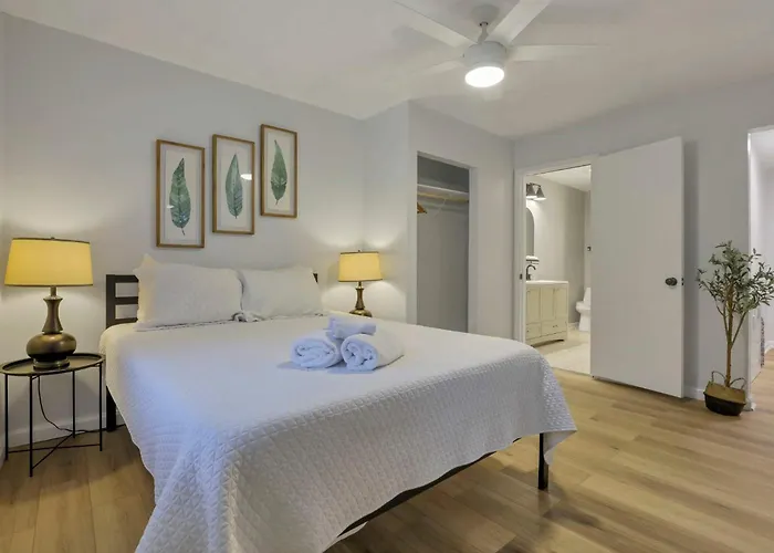 The Northern Light - 3 Bedroom 2 Full Bath