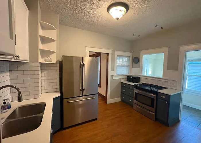 Spacious, Family Friendly 4Br, 5Qn Beds With Garage In Columbus