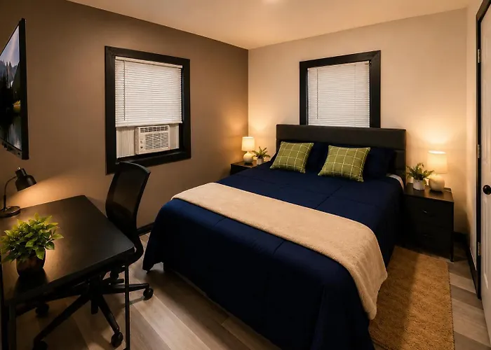 Modern Private Room - Shared Common Areas - Business Travelers