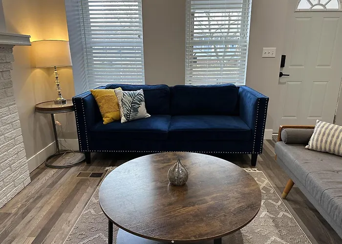 2Br Modern Home In Milo-Grogan, Near Osu & Short North