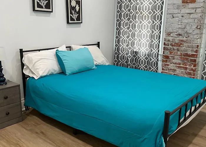 2Br Upper In Olde Towne East, Near Downtown & Franklin Park
